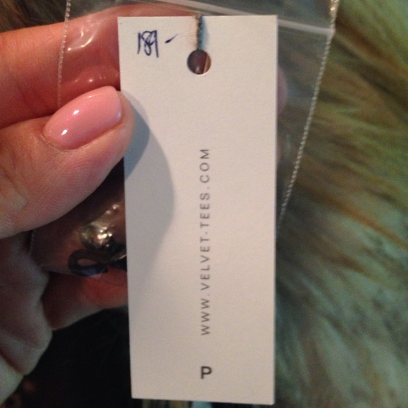 Faux fur Velvet vest - Picture 3 of 3