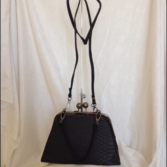 ⭐️BellaKiara Purse special.Vintage inspired⭐️ - Picture 2 of 4