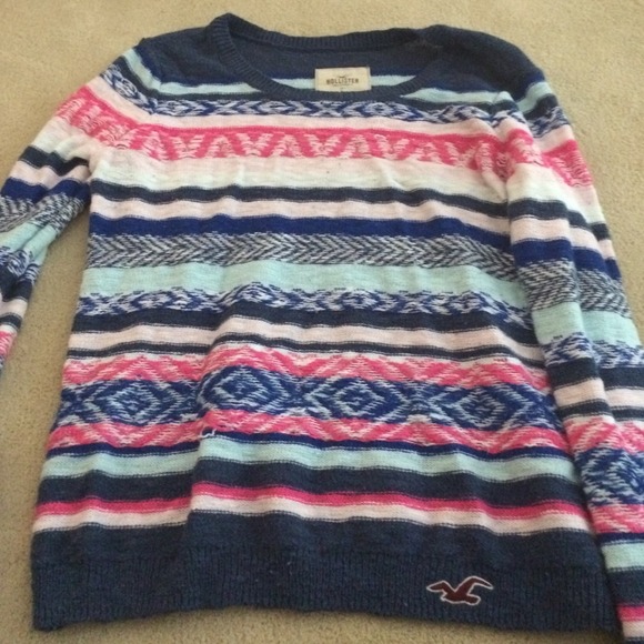 HOLLISTER SWEATER