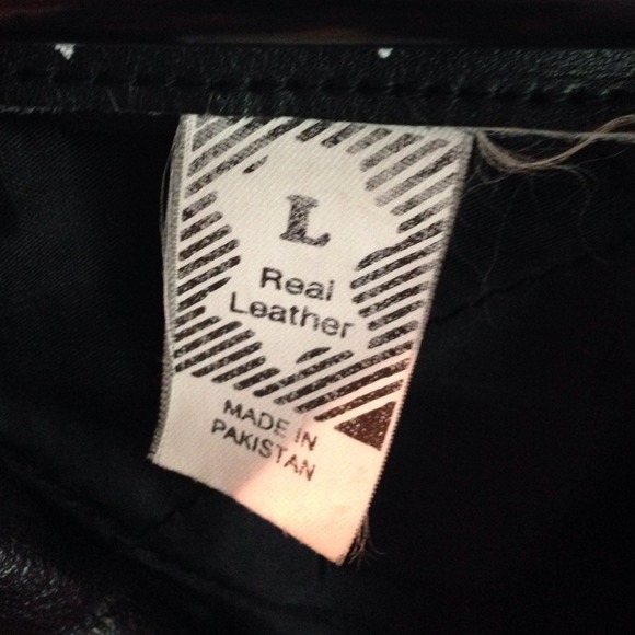 Black leather female biker jacket - Picture 3 of 3