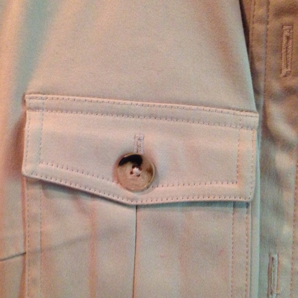 Blazer - Picture 3 of 3