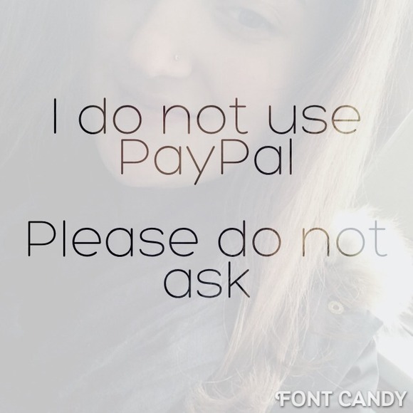 CLOSET RULES - Picture 3 of 4