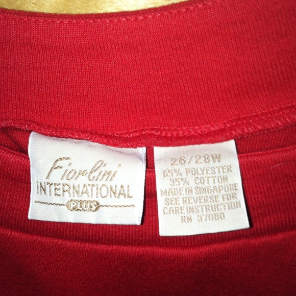 Red Top🎈 - Picture 3 of 3