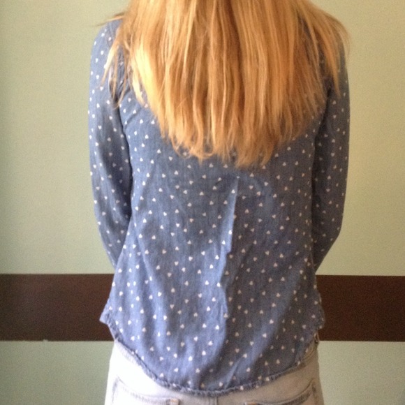 Long sleeved jean shirt. - Picture 2 of 4