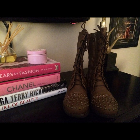 Combat Boots - Picture 2 of 3