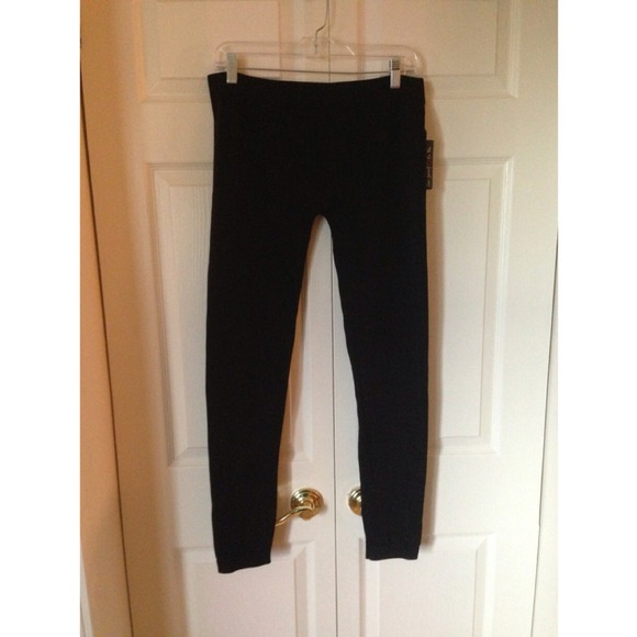 Black leggings