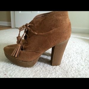 High Heel Sued Booties