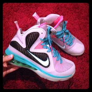 Lebron 9s South Beach sz 5y ⚠️SOLD⚠️