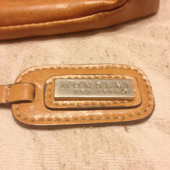 Mondani NY Tan Faux Leather Cross Body Purse - Picture 2 of 2
