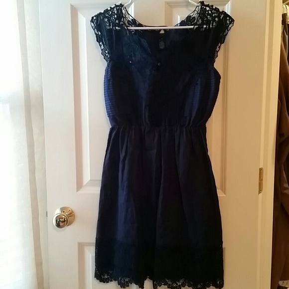 J. Crew linen dress with detailed top and hem. - Picture 1 of 3