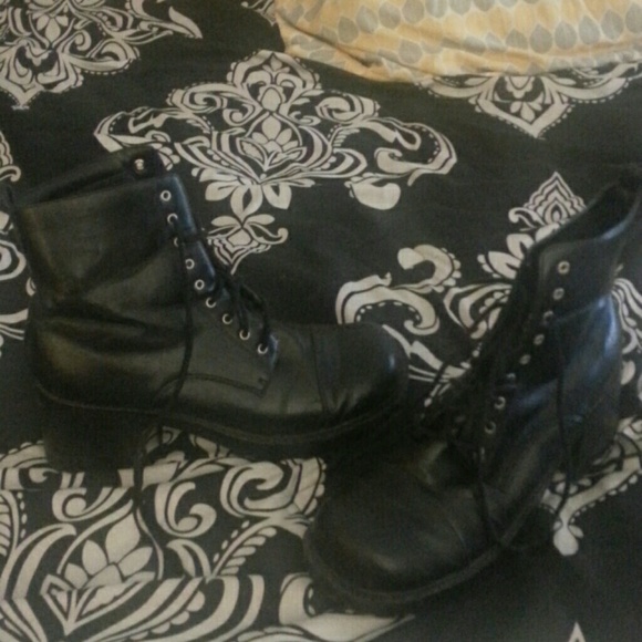 High top rugged black boots