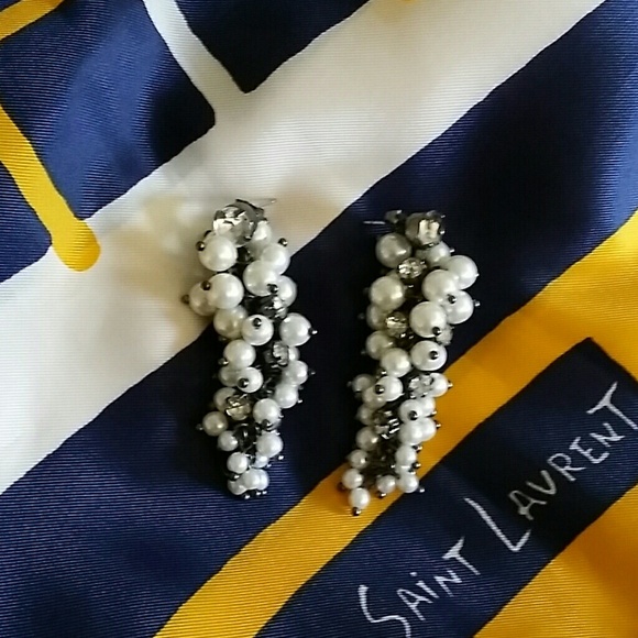 Pearls and rhinestone Drop Earrings