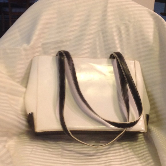 🎃🎃80% OFF!🎃🎃Maxx New York White shoulder bag