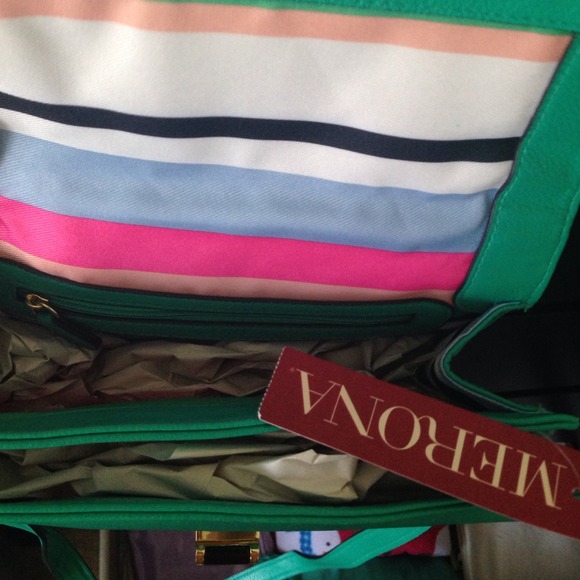 Turquoise purse - Picture 4 of 4