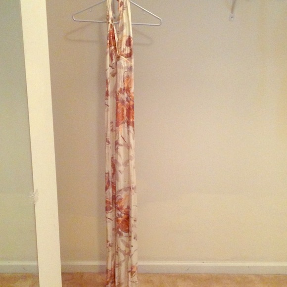 Gorgeous barely worn maxi dress