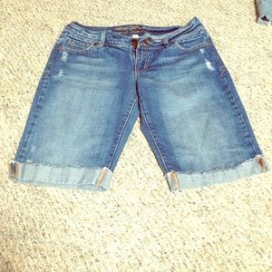 Abercrombie and Fitch Bermuda jean shorts