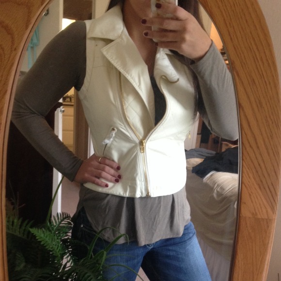NWT Faux Leather Cream Moto Vest Forever 21