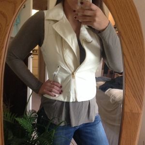 NWT Faux Leather Cream Moto Vest Forever 21
