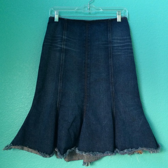 ⚡️sale⚡️Sleeping on Snow Denim Fitted Trumpet Skt