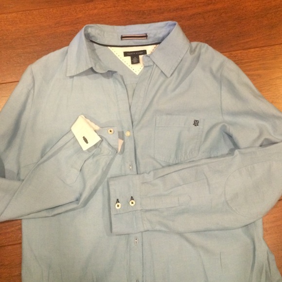 Women's Tommy Hill shirt