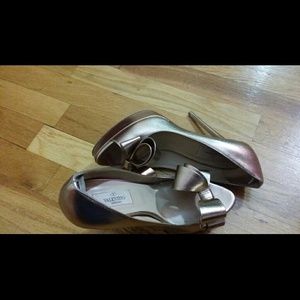 Women metallic gold Valentino shoes