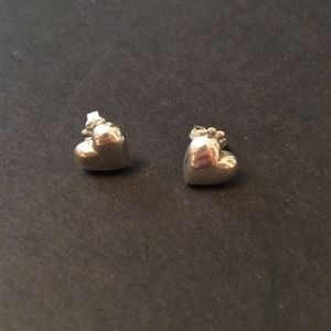 Tiffany&Co. Heart studs