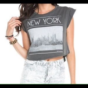 💥 SOLD 💥 Brandy Melville crop top