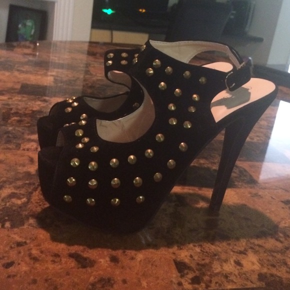 Open toe studded heels - Picture 2 of 3