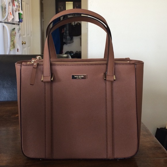 kate spade Handbags - SOLD! Kate Spade Hand Bag