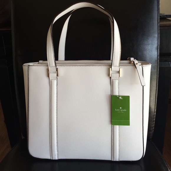 SOLD! Kate Spade Hand bag - Picture 2 of 4