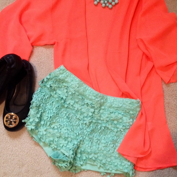 SOLD 🚫 - Picture 2 of 4