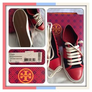 Hold/ Tory Burch Sneaker