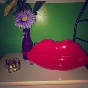 ALDO lipstick clutch! 💋