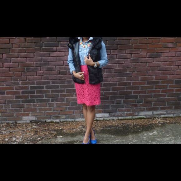 NWT dark pink lace skirt