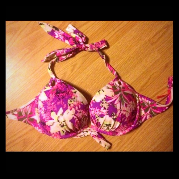 Victoria Secret Underwire Bikini top 34D
