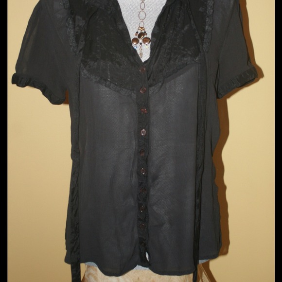 Cute black Dressy Blouse, Silk(??) - vintage look - Picture 2 of 4