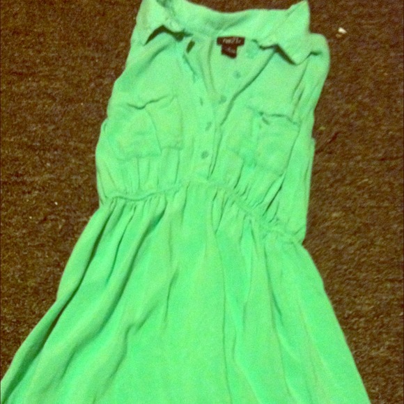 Mint green collared dress. - Picture 1 of 1