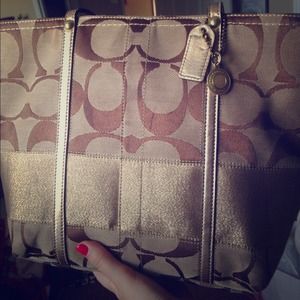 💟JUST ADDED💟 Coach insignia jacquard bag