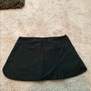 Bundle black and white lulu skirts