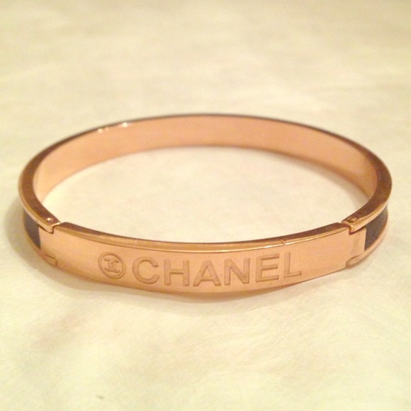 No Brand Jewelry - The Perfect Bangle