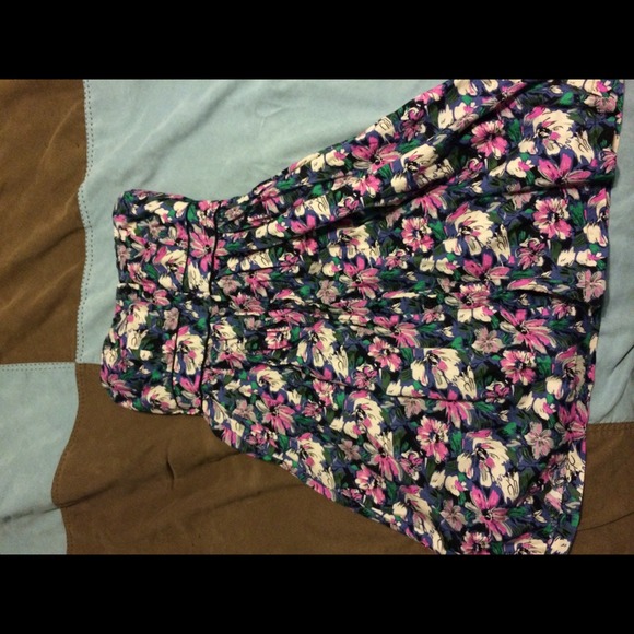 Strapless flowery dress