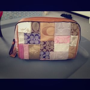 Coach makeup bag🎉reduced
