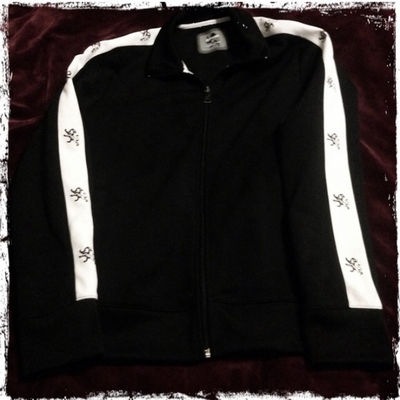 🎉BUNDLE🎉 EXPRESS Jacket and Steve Madden Pin Up - Picture 3 of 4