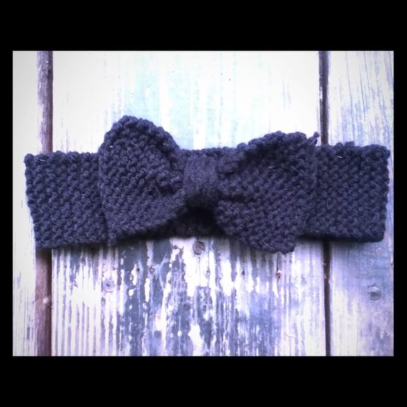 Knit bow head band