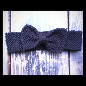 Knit bow head band