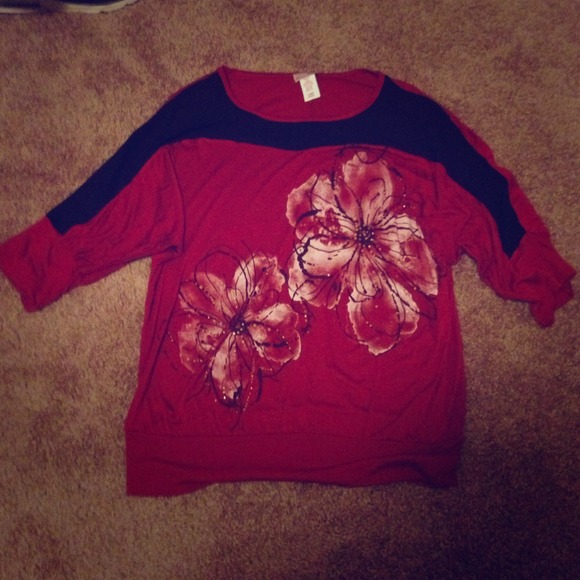 Light weight quarter sleeve shirt