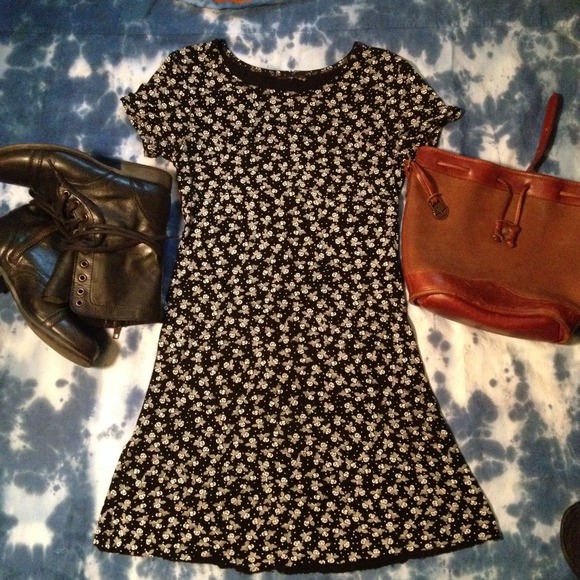 🚫SOLD🚫Grunge Stretch Mini Dress 🌵
