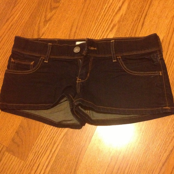 gilly hicks dark washed shorts
