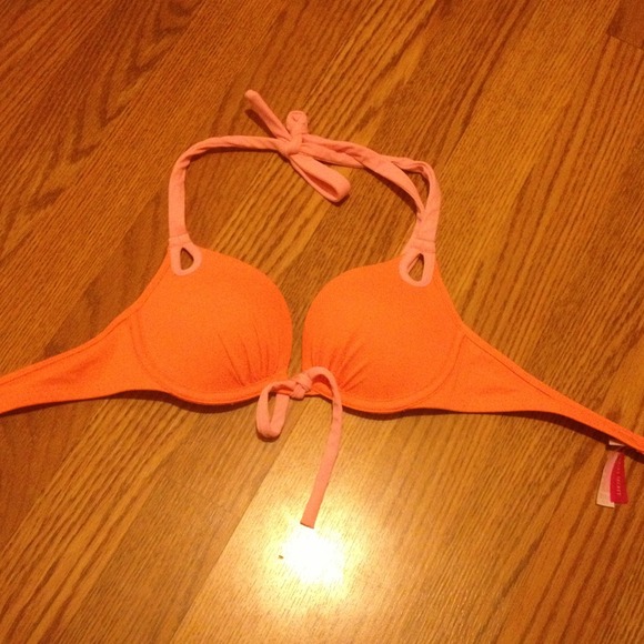 VS gorgeous push up bikini top