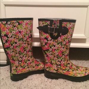 Western Chief Flower Rain Boots